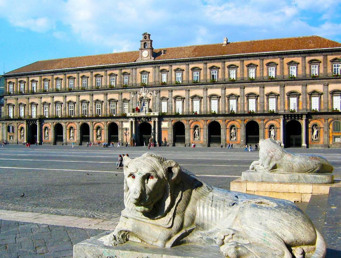 La Corte Dei Borboni By Dimorra Naples Exterior photo